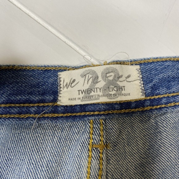 Free People We the Free Straight Leg Cropped Distressed Jeans Button Fly Size 28 - Picture 15 of 16